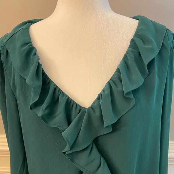 J.Crew Green ruffle V-neck top Size Large - Picture 2 of 7